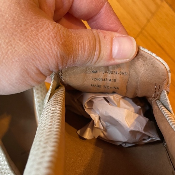 Frye Ivy Diamond Emboss Slip On Shoes 9 - Picture 7 of 9